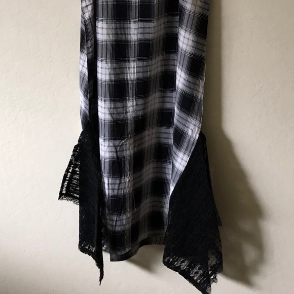 Black and White Plaid Dress - Picture 5 of 8